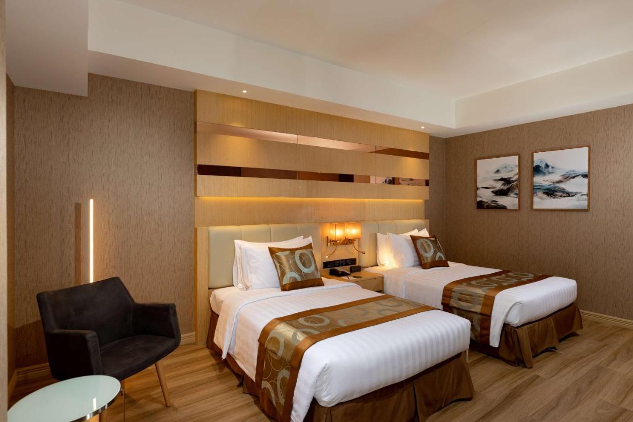 Best Western Plus Metro Clark Анхелес Екстериор снимка