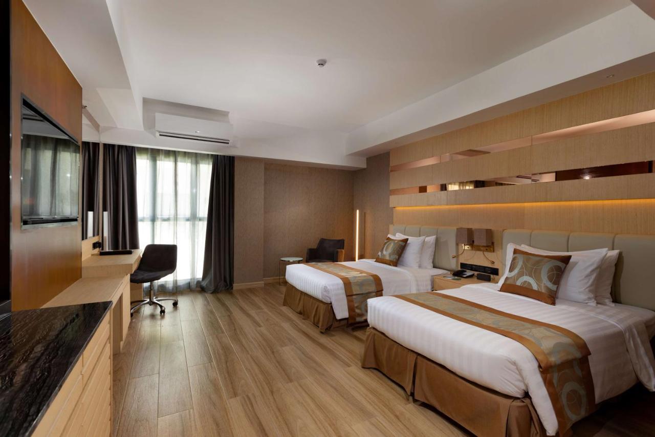 Best Western Plus Metro Clark Анхелес Екстериор снимка