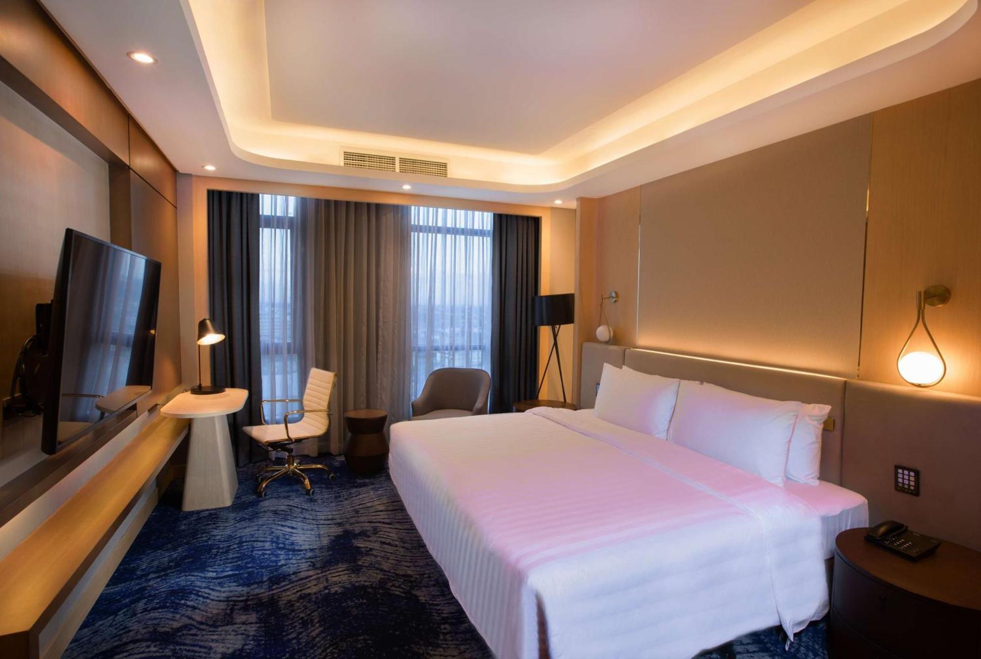 Best Western Plus Metro Clark Анхелес Екстериор снимка