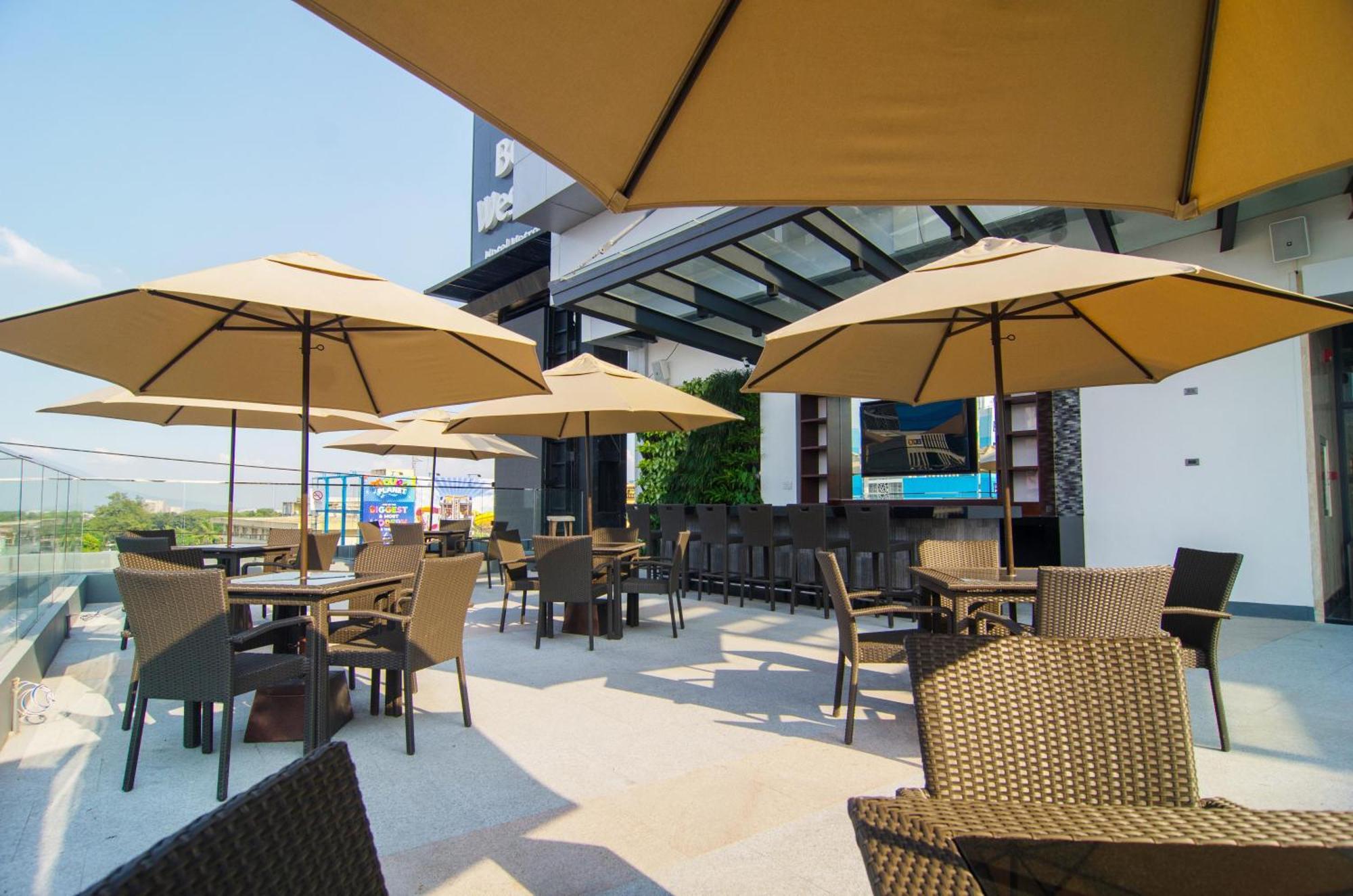 Best Western Plus Metro Clark Анхелес Екстериор снимка