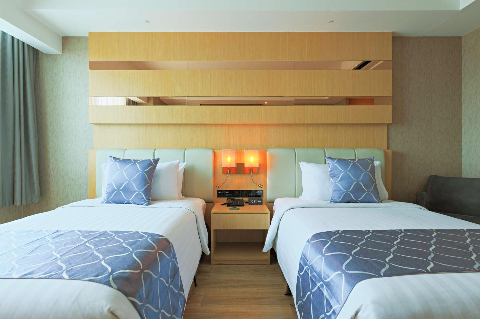 Best Western Plus Metro Clark Анхелес Екстериор снимка
