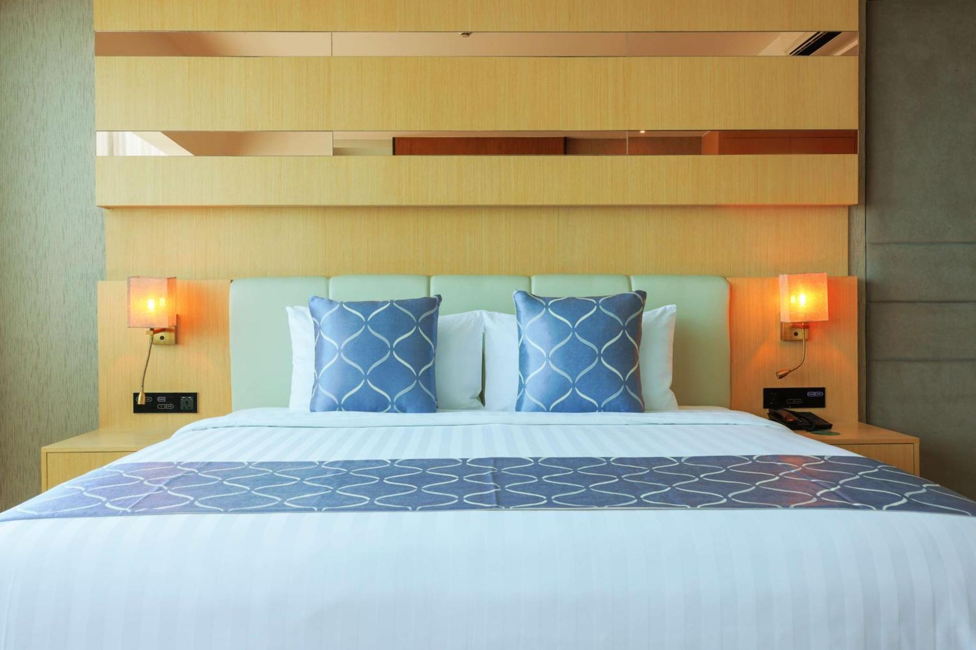 Best Western Plus Metro Clark Анхелес Екстериор снимка