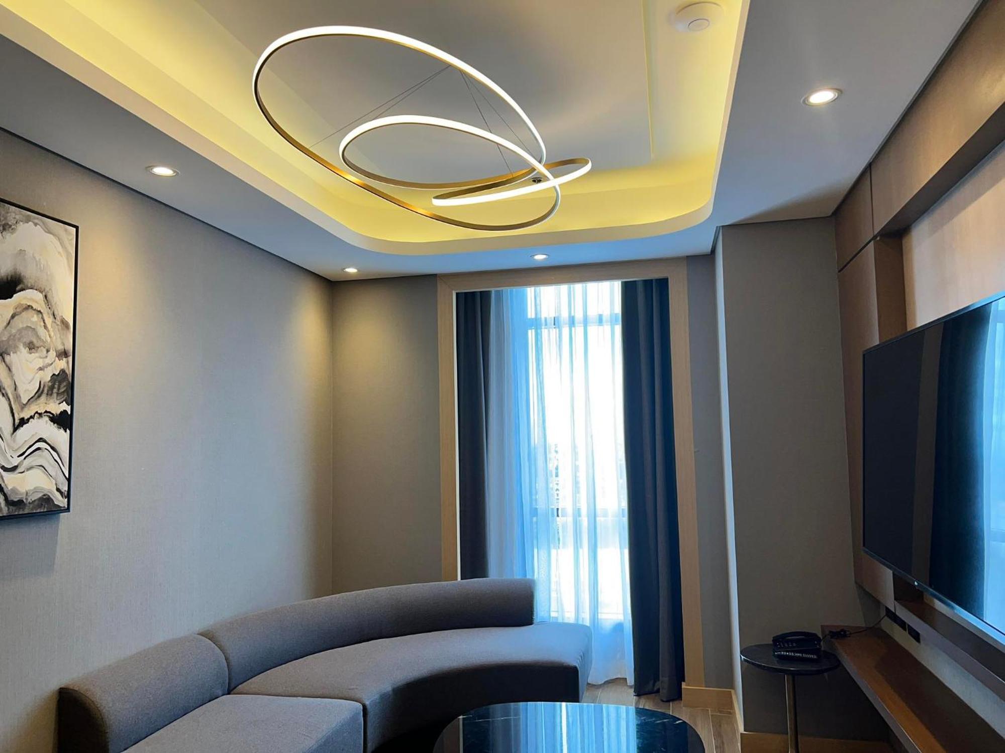 Best Western Plus Metro Clark Анхелес Екстериор снимка