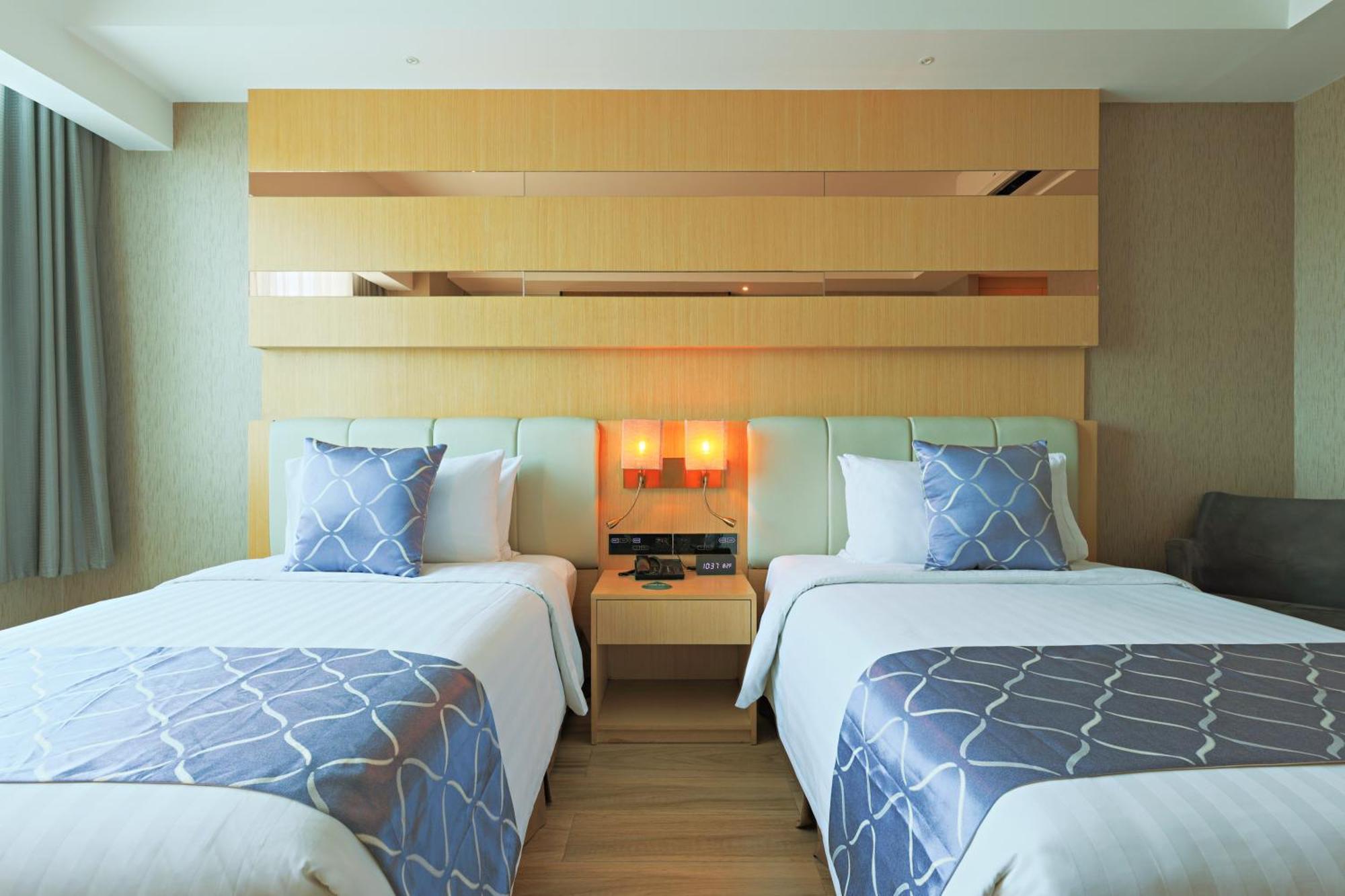 Best Western Plus Metro Clark Анхелес Екстериор снимка